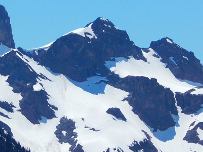 Cowlitz Chimneys, Middle